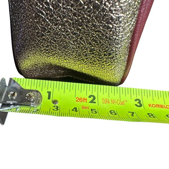 G.I.L.I. GILI Got It Love It Leather Crossbody Camera Bag Purse Burgundy Gold - Picture 7 of 9